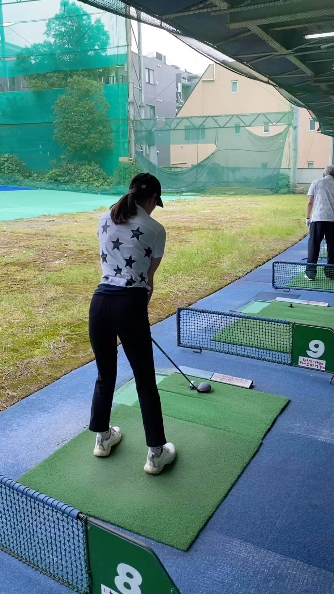 佐河ゆいのインスタグラム：「仕事前の朝練⛳️  もう少しで新メンバーとお友達になれそう😆😆 ワクワク･･･   #ゴルフ  #ゴルフ女子  #ゴルフ初心者  #ゴルフ成長記録  #golf  #golfswing  #golflover #ゴルフ練習　#ゴルフ好きな人と繋がりたい　#ゴルフラウンド　#ゴルフ上手くなりたい#golfbabes #golflife #golfstagram #golfing」