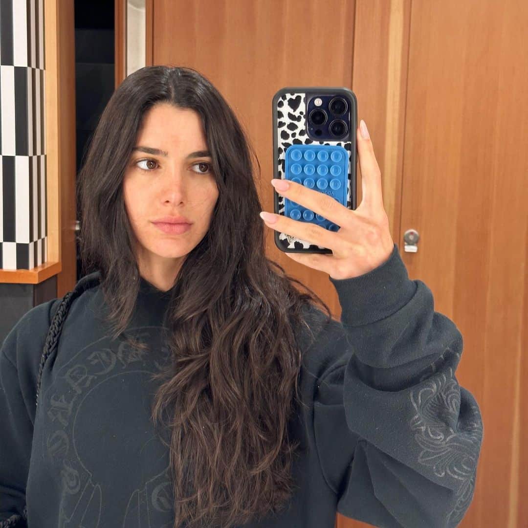 ローレン・ペルツさんのインスタグラム写真 - (ローレン・ペルツInstagram)「Sushi rolls and summer goals with a side of good hair」6月24日 12時10分 - laurenperez