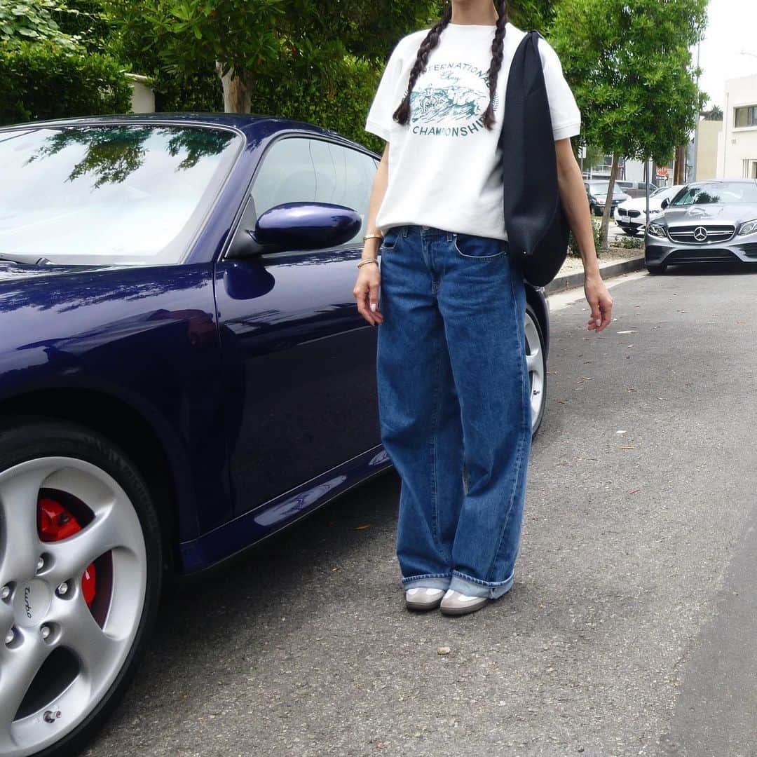 ローレン・ペルツのインスタグラム：「Sushi rolls and summer goals with a side of good hair」