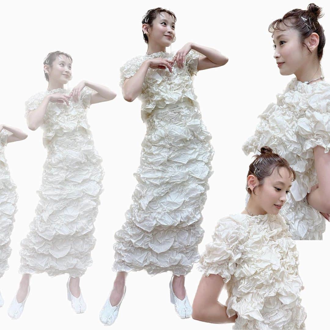 高橋愛さんのインスタグラム写真 - (高橋愛Instagram)「衣装〜🦢✨  ｓｗａｎを意識して まっしろにしました🫖  バレエ🩰だから バレエのポーズを🤭」6月24日 12時15分 - i_am_takahashi