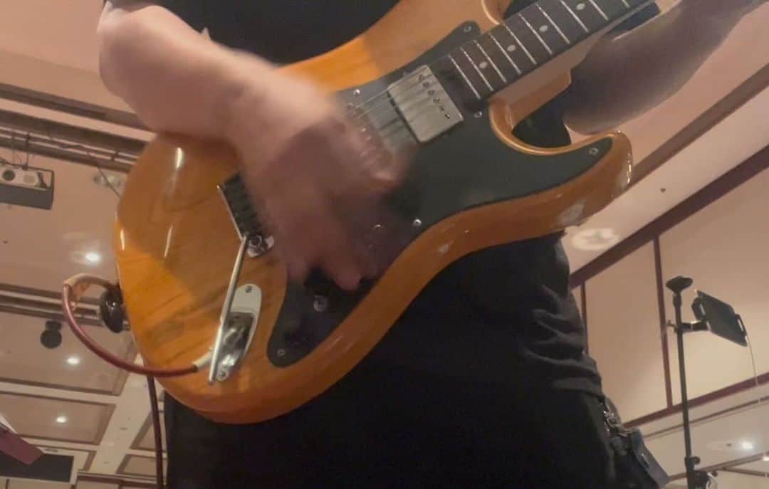 のインスタグラム：「Just Messin' Round...  #guitar #funk #tokyo」