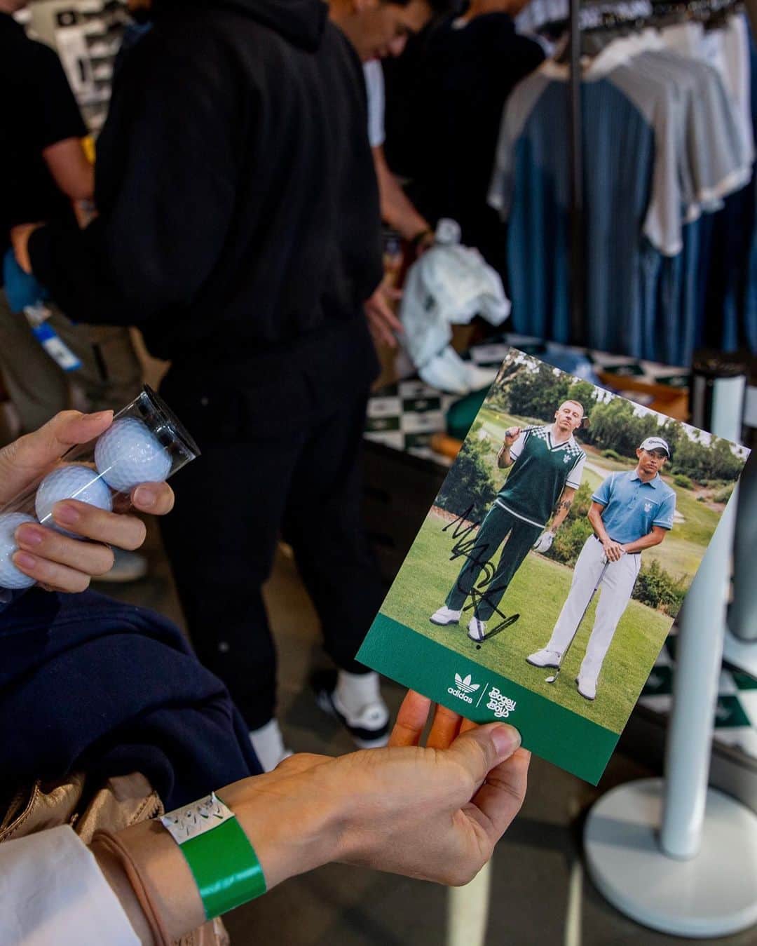 adidas Golfさんのインスタグラム写真 - (adidas GolfInstagram)「Looks from last week’s LA adidas store visit 👀  Thank you to the people of Los Angeles who came out to support our launch!   The adidas x Bogey Boys collection is available worldwide and at select retailers.」6月24日 4時29分 - adidasgolf