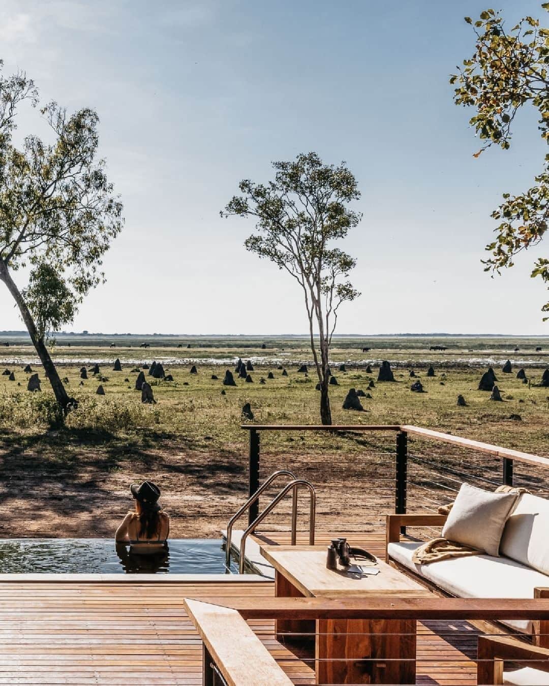 Australiaのインスタグラム：「If you're looking for us today, we'll be rigggghhhht here soaking in the serenity at @bamurruplains ☀️ Captured beautifully by @helsiee, welcome to Bamurru Plains' new Jabiru Retreat - a private oasis in @ntaustralia's @tourismtopend. With two safari-style bungalows, a private plunge pool and a lounging deck, this @luxurylodgesofaustralia is ideal for guests looking for a little privacy and some serious R&R. Sign 👏 us 👏 up 👏. #seeaustralia #comeandsaygday #ntaustralia #tourismtopend」