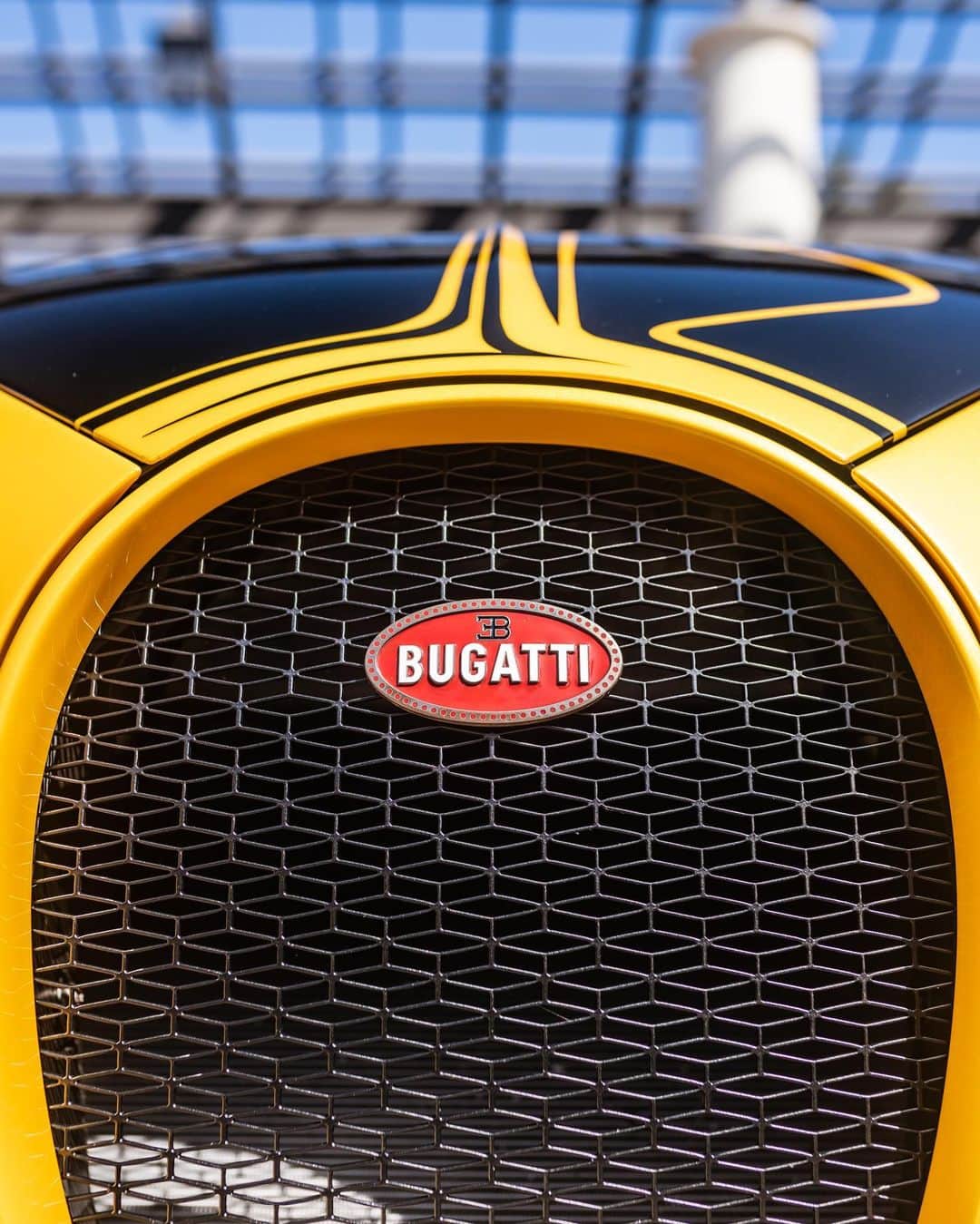 CARLiFESTYLEさんのインスタグラム写真 - (CARLiFESTYLEInstagram)「I’ve lost count of how many Bugatti’s we’ve had in the last month. Enjoy this stunning Chiron 🤩  New @southoccarsandcoffeemerch tomorrow. Limited edition, don’t miss out!   ———————————————————————— 🔥 ATTENTION 🔥 No Revving, Speeding, or Burnouts. Please drive slowly through San Clemente! Respect the property, and have a great time! • Follow our Sponsors:  @meguiars @polestarsouthcoast @nxtlevelprotection @carbontastic @happyjewelers @thepdmbrands @clubhouseautostorage @vetchteinlaw @polarisslingshot • • • • _-_-_-_-_-_-_-_-_-_-_-_-_-_-_-_-_-_-_- #supercarlifestyle #supercarsdaily #supercarsofinstagram #supercars247  #supercarclub #supercarlife #supercardaily #supercarspotter #carsandcoffee #dde #dailydrivenexotics #koenigsegg #lamborghini #pagani #modernrides #southoccarsandcoffee _-_-_-_-_-_-_-_-_-_-_-_-_-_-_-_-_-_-_-」6月24日 5時26分 - carlifestyle