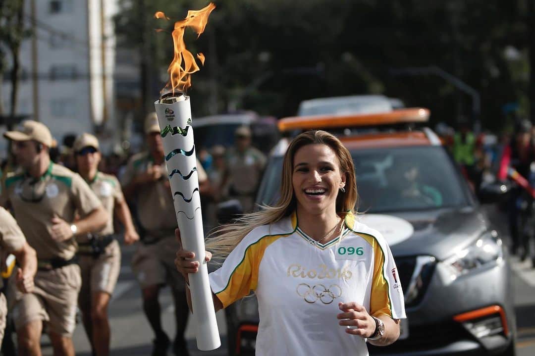 ジャジ・バルボサさんのインスタグラム写真 - (ジャジ・バルボサInstagram)「Happy Olympic Day  • • • 💙🖤❤️   💛💚 • • • @timeflamengo  @timebrasil  @cbginastica  @team_amma」6月24日 6時48分 - jade_barbosa