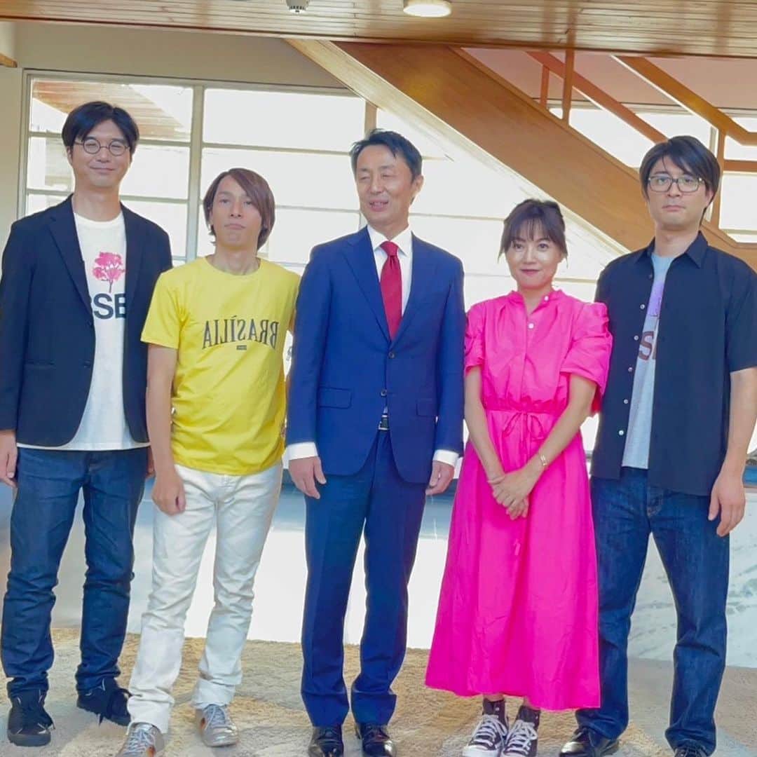 谷本貴義のインスタグラム：「昨日は日本国大使館で林大使と松澤由美さん、シュノーケルと一緒に取材。ブラジルで2番目に大きいテレビ局なんだってー！ こういった大きなアニメフェスが日本の行政の応援のもとで広がっていくのは本当にうれしい。  #animesummit #在ブラジル日本国大使館  #brasil #takayoshitanimoto」