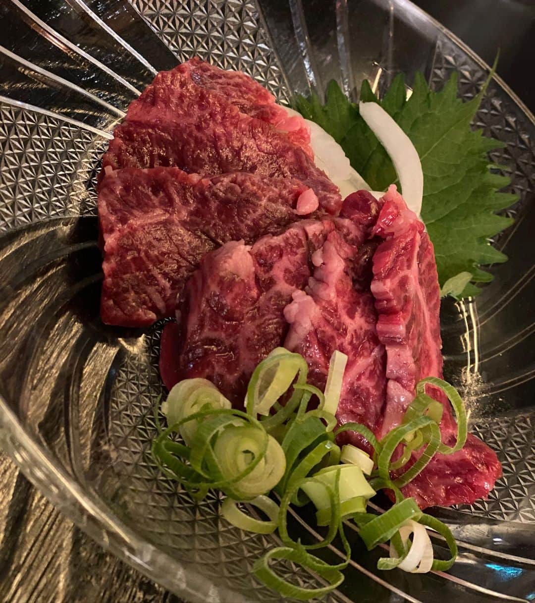 小野寺力のインスタグラム：「. RISEで有吾が勝ったんで(判定ですが) トレーナーと大岡山の和なりで乾杯。  キックボクシング元日本王者の正木が出す ハラミ刺しは美味いです。 ご馳走様でした。  #和なり #ハラミ刺し  #大岡山  #rikix  #正木和也」