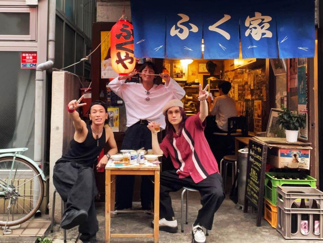 あきらかにあきらのインスタグラム：「ハルカミライの須藤 @deny_sudo  SPARK!!SOUND!!SHOW!!のチヨ @chiyospark  ずーーーっとバンドの話」