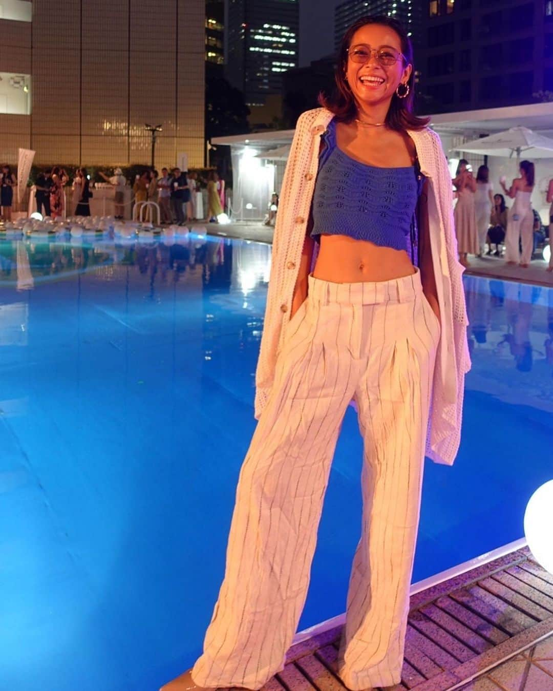 脇田恵子さんのインスタグラム写真 - (脇田恵子Instagram)「🍾✨⛱️ at the skyline 🌃 (summer beach club) #Hostedby @moetchandon  ＊ リゾートカジュアルハンサムワキタ🏝️爆誕←  リネンのワイドパンツ ブルーのフリルキャミ💙 これからたくさん使えそう メイクと羽織で色々気回せそうだなぁ🤔  大好きなサマーニットの季節や🤗  衣装増やさなきゃ🤗❗️  #Hostedby @moetchandon #MoetChandonbytheskyline #ANAインターコンチネンタルホテル東京 #moetchandon #モエシャンドン #Sponsored #DrinkResponsibly」6月24日 10時47分 - keiko_wakita3