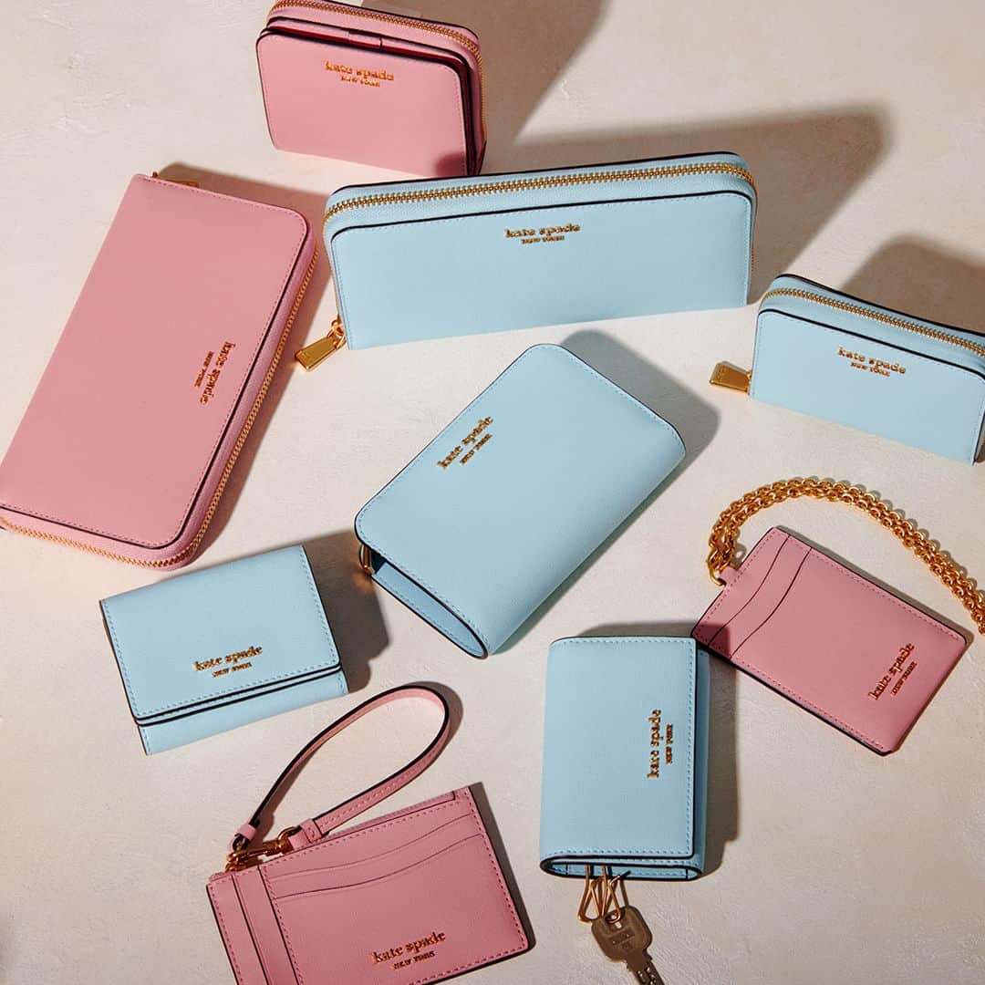 のインスタグラム：「「パーフェクトプール」 or 「サーモンピンク」  美しいカラーを毎日、ずっと  #katespadeny #katespadejapan #ケイトスペード #ケイトスペードニューヨーク」