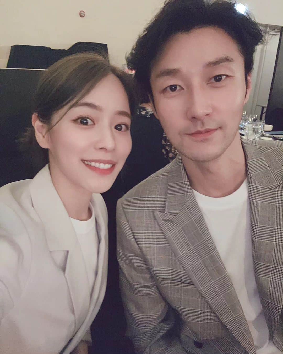 ホン・アルムのインスタグラム：「백년만에 도진오빠랑!! 얼마만인지🥹 반가웠어 오빠 또만나 동우오빠😆😆 . . . #삼생이」