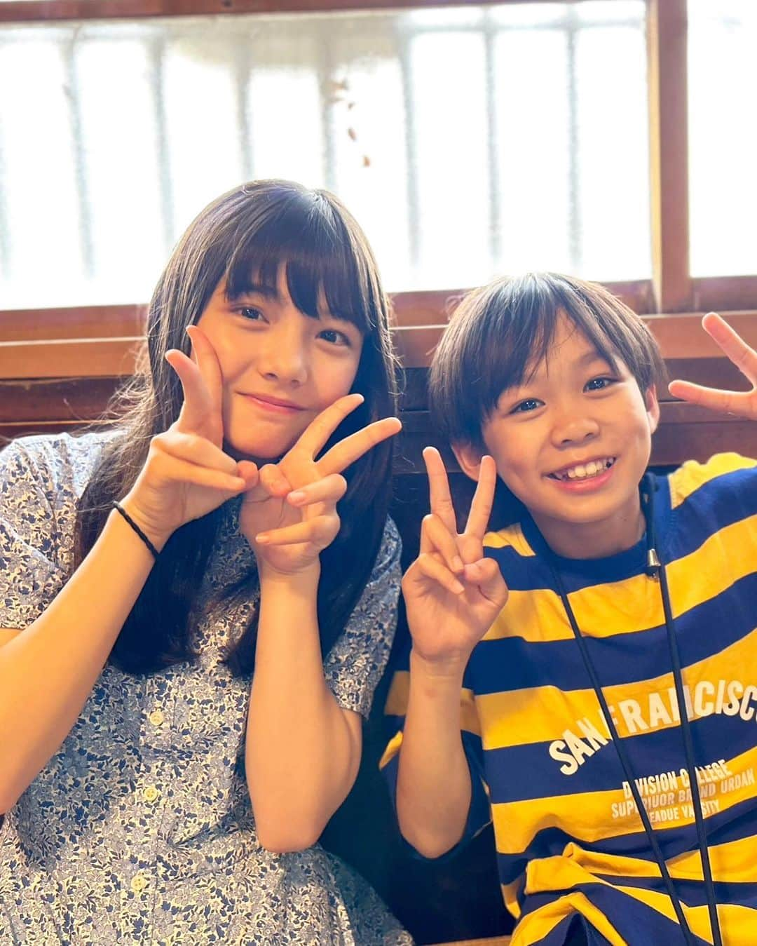 松尾そのまのインスタグラム：「三重県桑名市の 名物ハマグリを 頂きました✨  ぷりっぷりっでジューシー⤴︎⤴︎ ハマグリスチームを ずっと浴びてたい😆  ごちそうさまでした♪  ではでは、 素敵な週末を〜✨  #三重県 #桑名 #ええとこ #はまぐり #名物 #ごちそうさまでした #貝 好き #渡辺大馳 くん　　@daichi_watanabe0606  #松尾そのま #13 #中1  #中学生 #avex  #avexmanagement #エイベックス  #子役 #ジュニアモデル #てれび戦士 #天才てれびくん #天てれ #30周年 #nhk #eテレ #見逃し配信 #nhkプラス  #自分らしく #楽しく #笑顔  #感謝 #ありがとう」