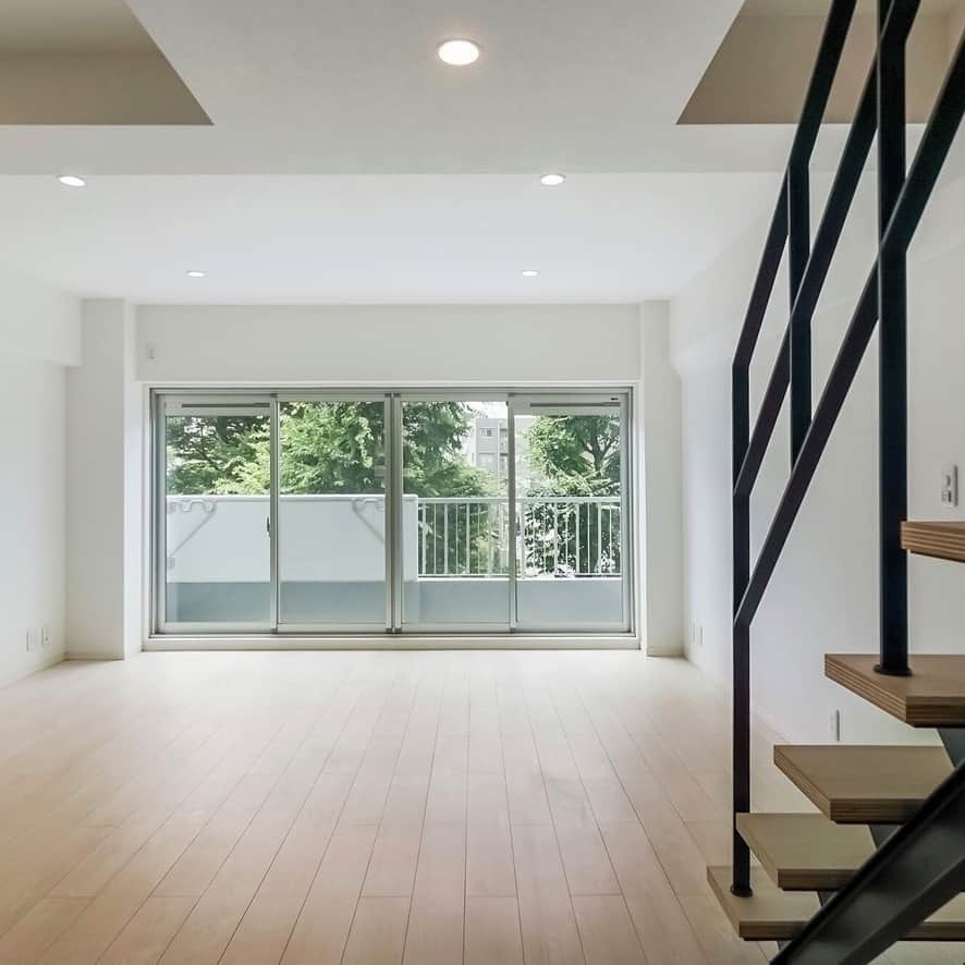 カウカモ ｜『一点もの』の住まいに出会おうのグルメインスタ