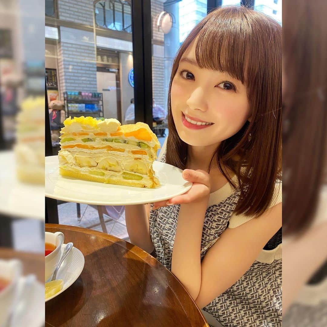 樋渡結依さんのインスタグラム写真 - (樋渡結依Instagram)「まちゃりんと会えた日🫶  #お誕生日 お祝いしてくれた☺️ #プレゼントもありがとう ✨ #凄く欲しかった物 言ってなかったのにくれるの流石！笑 #ミルフィーユ も美味しかった🍰 #thankyou❤︎  #夏服コーデ  #snidel   ＊皆さんは何ケーキが好きですか？ 私はミルフィーユ♡」6月24日 21時00分 - yui_hiwatashi0430