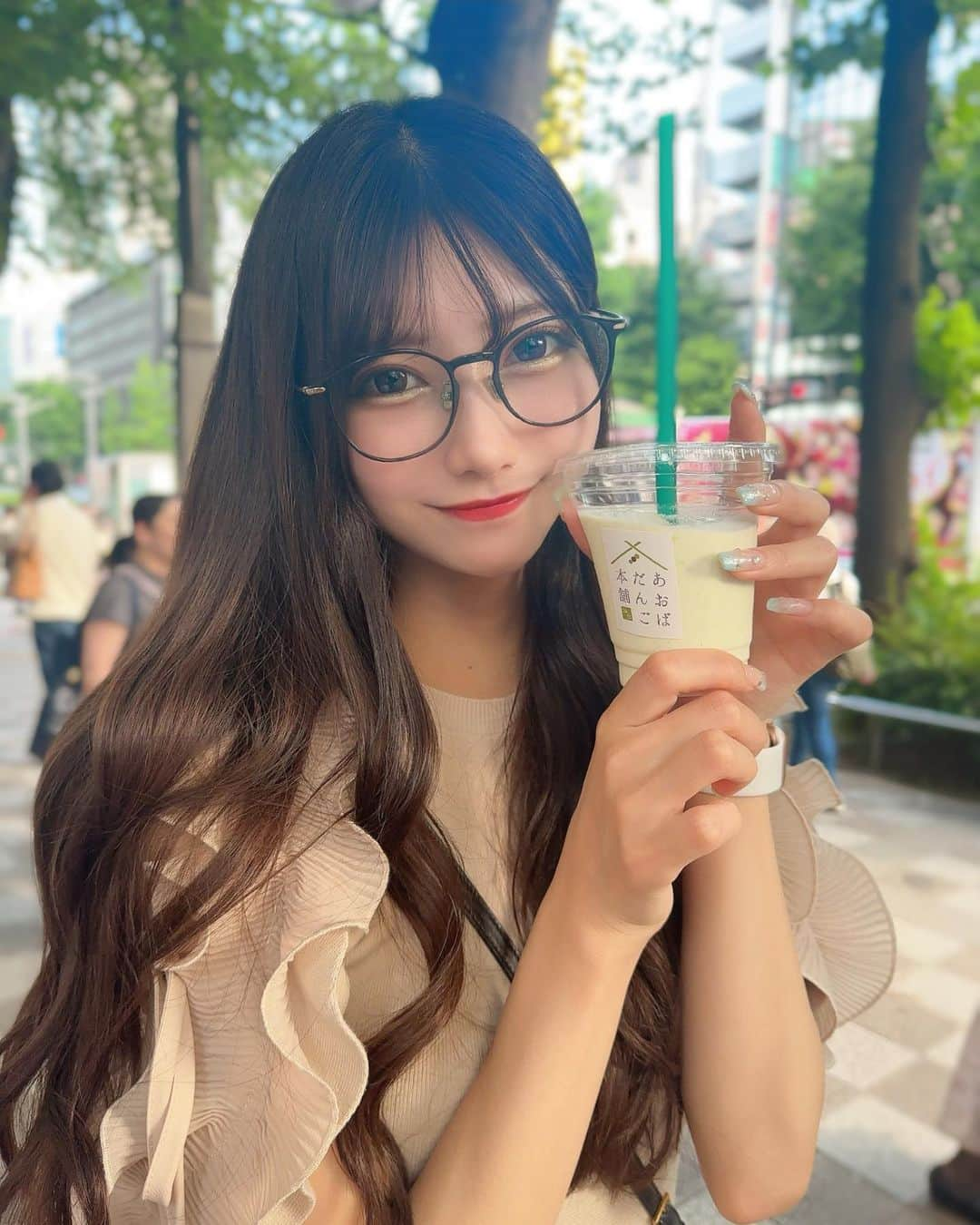 山広美保子さんのインスタグラム写真 - (山広美保子Instagram)「まったり食べ歩き旅したいね〜🎶 . . . . . . #夏服 #スカート #ミニスカート #美脚 #ニットワンピース #タイトスカート #ワンピース #フェミニン　#私服 #全身コーデ #アイドル #idola #lucu #cantik #ไอดอล  #follow #フォロワー募集中 #いいね返し #乃木坂46 #乃木坂46 #大人 #大人女子 #大人女子コーデ #美脚 #撮影  #巻き髪　#ロングヘア #ヘアアレンジ #旅行 #ずんだシェイク #ずんだ」6月24日 21時06分 - yamahiromihoko