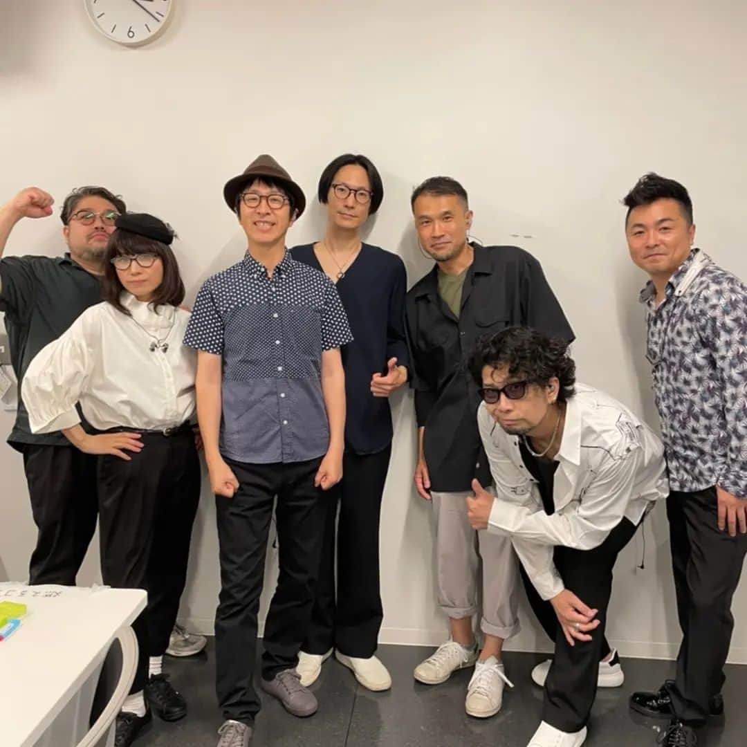 中内正之のインスタグラム：「戦友達！！！左から key吉田さん cho藤島さん Ba平田さん Dr山崎さん choワタナベさん sax上杉さん 写真には写ってないけどマニュピレーターの白石さん やりきったぜー！！！」