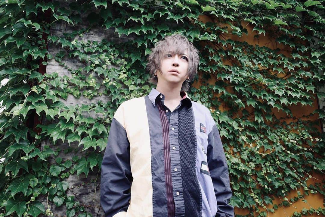 のインスタグラム：「Everything Inside Me is Changing  浜松ありがとう。 #buglug #iconツアー #静岡」
