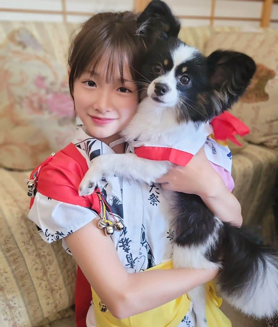 ひなさんのインスタグラム写真 - (ひなInstagram)「👧🏼🐶♡⁡ ウルくんもハネトのお洋服を着て⁡ ⁡ひなとお揃い🩷⁡⁡ ⁡ #ねぶた⁡ ⁡ #ハネト」6月24日 21時33分 - h.t_mom