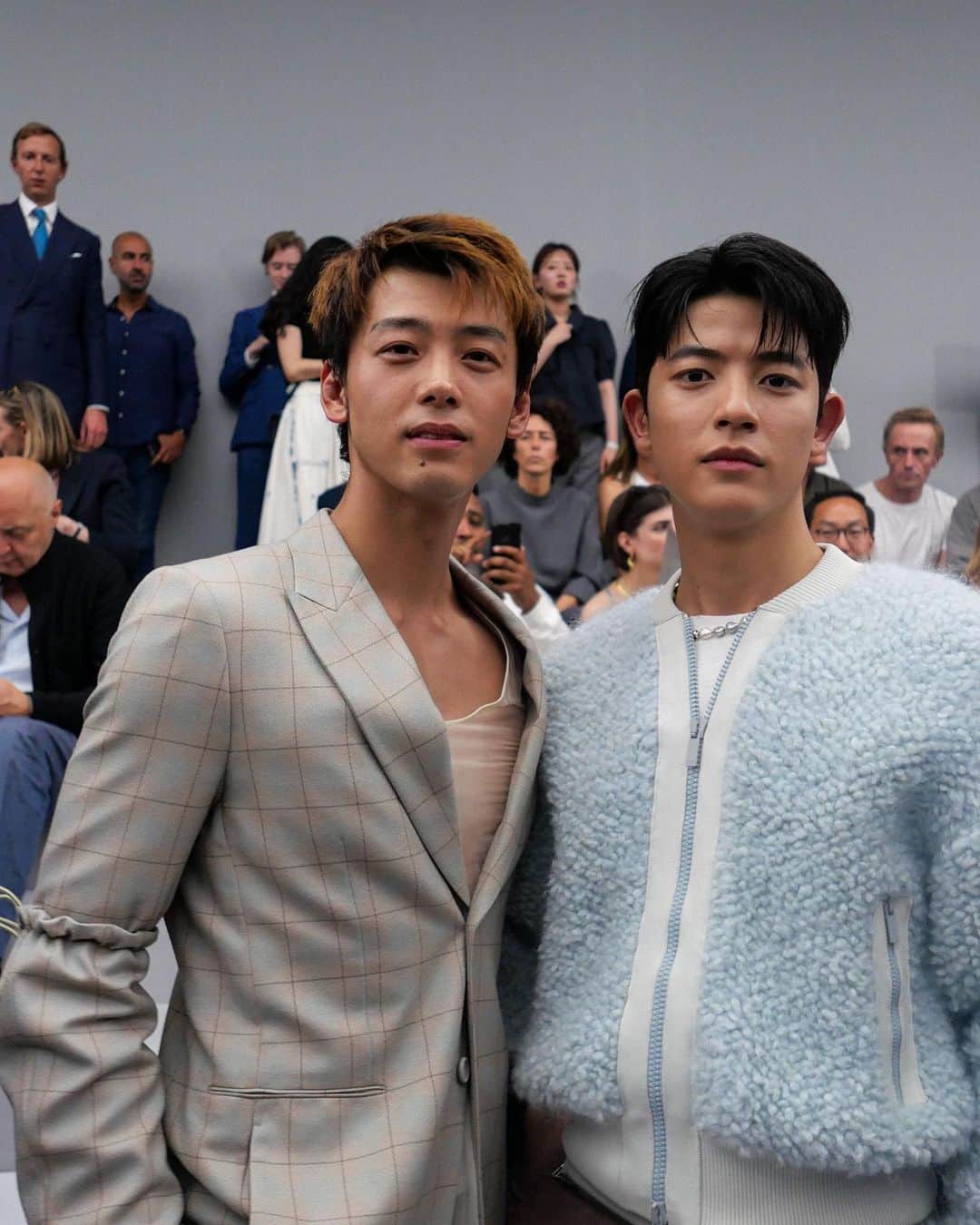 竹内涼真のインスタグラム：「The coolest gentlemen I've ever met in Paris✨❗️  #dior   @lomon991111」