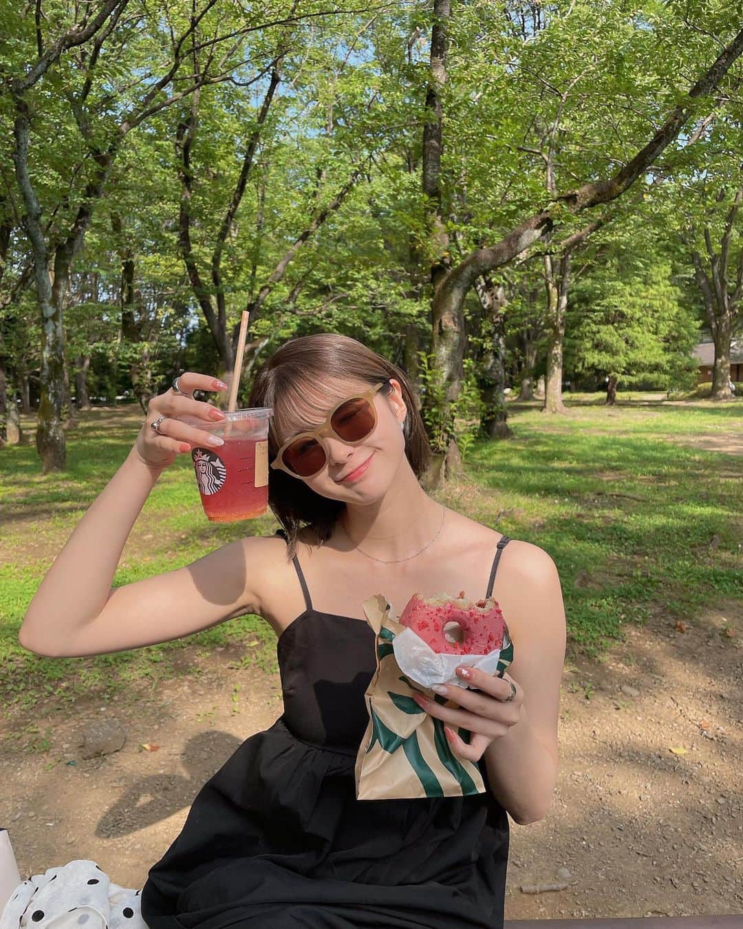 よしかわはるなのインスタグラム：「. . とーーってもchillな休日だった〜👶🏻💖 . やっとプリン脱出！髪色いい感じです🫶🏻 @kyoya_kuniyoshi  . . . . #サロンモデル #サロモ #ボブ #ボブアレンジ #透明感カラー #アッシュカラー #オリーブベージュ #表参道美容室 #銀座美容室 #渋谷美容室」