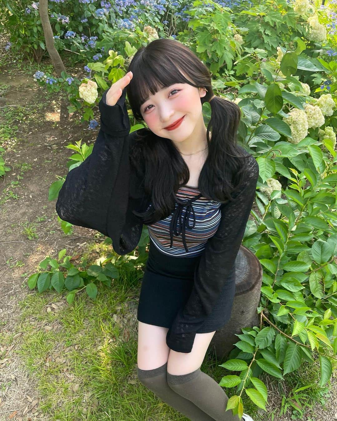 新田湖子さんのインスタグラム写真 - (新田湖子Instagram)「公園であそぼおお🪵🐾」6月24日 21時44分 - coconitta0809