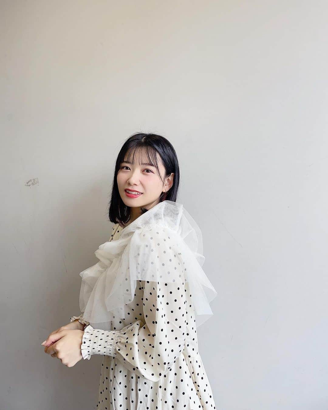 高萩千夏のインスタグラム：「25歳もポンコツでした…、  明日は日曜日 まだまだ気を抜かずに頑張ります！  今日はキッズとステージに🪄 みんなキラキラしてて可愛かった パワーもらってレベルアップだな」