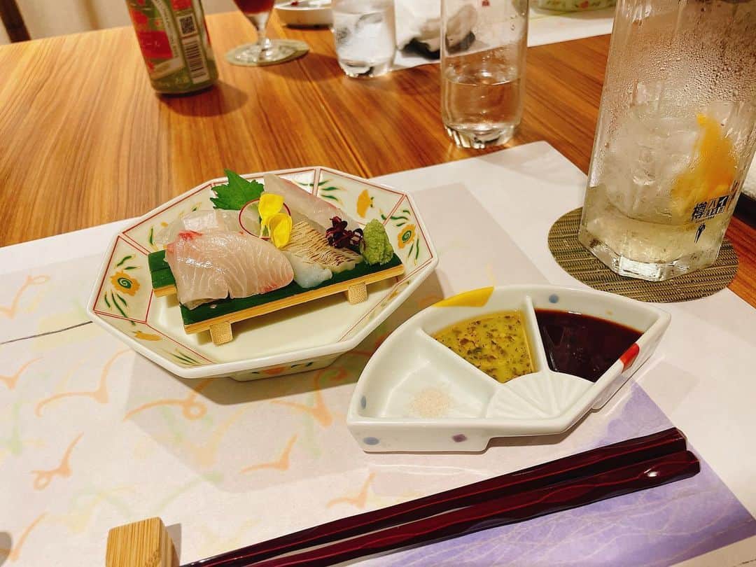 及川奈央さんのインスタグラム写真 - (及川奈央Instagram)「台湾イベントでお世話になった方々と銀座の瀬戸内料理 #遠音近音 さんにてお食事してきました。  #賀茂泉 も皆さん美味しいと召し上がってました。 どれもこれも美味しすぎて、おなかいっぱい。 とっても楽しい時間でした。 ご馳走様でした！」6月24日 21時58分 - naooikawa