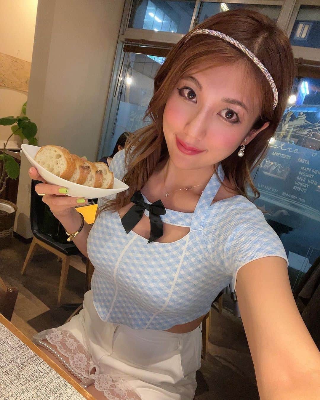 ローストパースニップ、マルメロ、カラメル玉ねぎのサラダ、プリザーブドレモン添えのレシピ