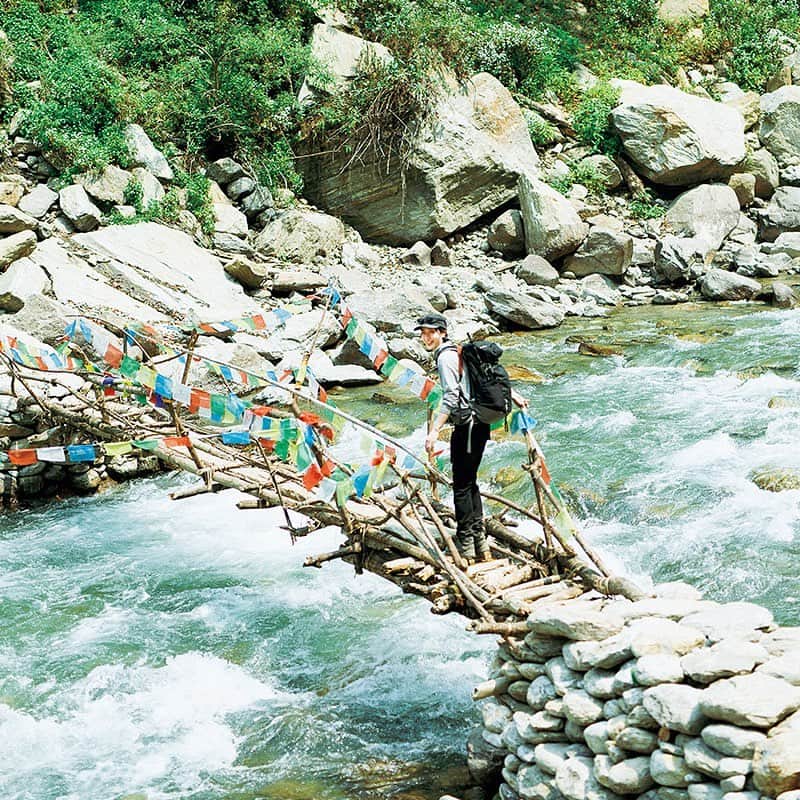 ブルータスさんのインスタグラム写真 - (ブルータスInstagram)「ネパール・やさしいヒマラヤ山歩旅。  最新号「山を、歩こう。」では「世界で最も美しい谷の一つ」と呼ばれるランタン谷を訪れました。  ゴールも目標も決めずに歩いた、やさしくて平和な6日間の記録。  #BRUTUS #ブルータス #雑誌 #山 #山歩き #ネパール #ヒマラヤ山脈 #nepal #mountain #walk #magazine」6月24日 21時00分 - brutusmag