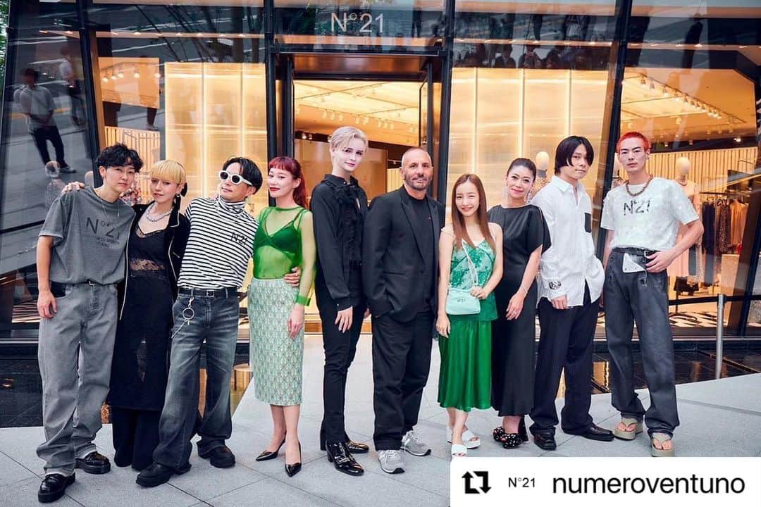 のインスタグラム：「#Repost @numeroventuno with @use.repost ・・・ Opening Cocktail Party at N21 Fukuoka Daimyo Garden City Store.  Alessandro dell'Acqua greeted guests.   DJ @mademoiselle_yulia and @yuyanara played at the party.  #N21 by #AlessandroDellAcqua #N21Fukuoka」