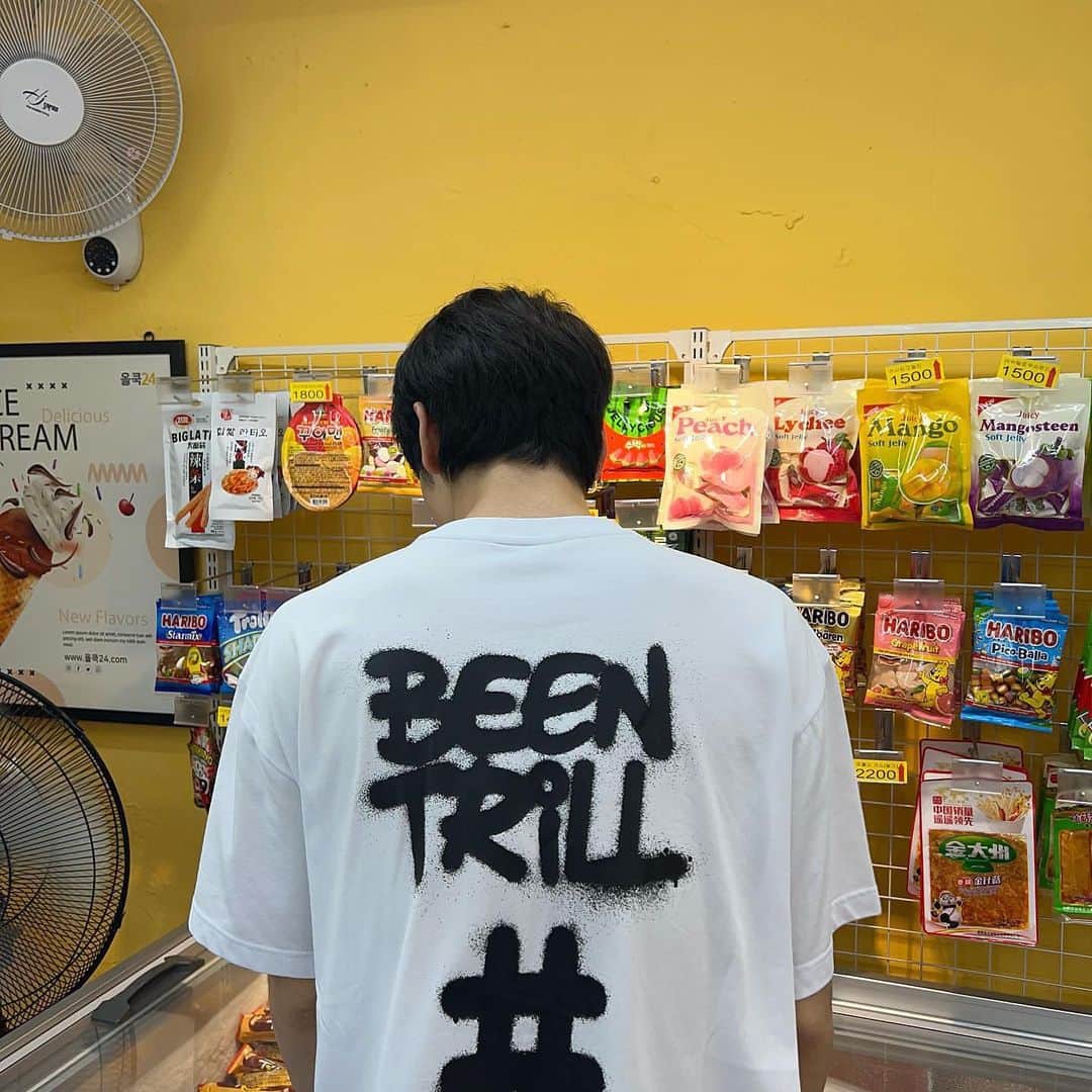 スビンさんのインスタグラム写真 - (スビンInstagram)「여름밤 산책🍦」6月24日 14時22分 - page.soobin