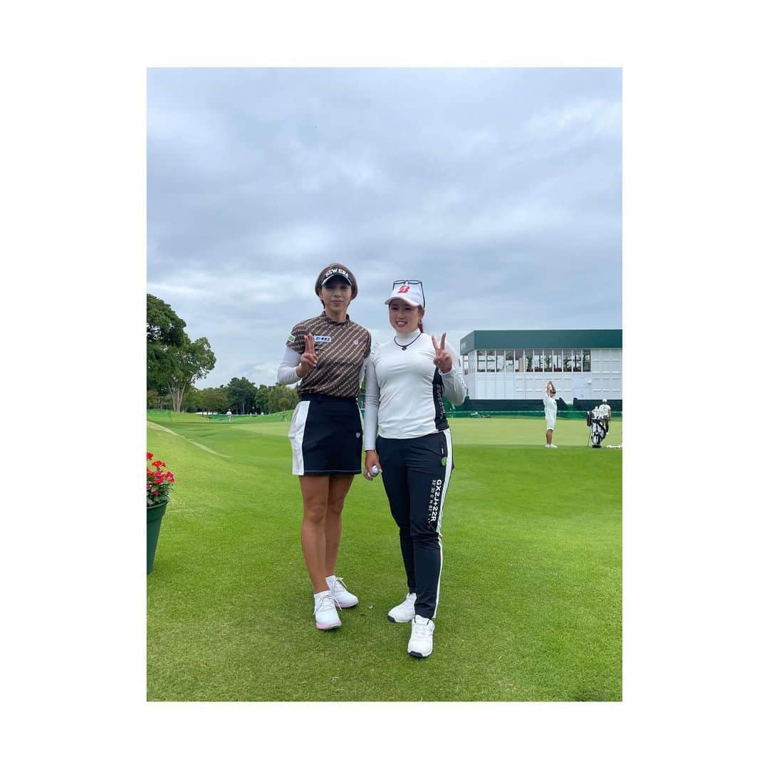 照山亜寿美さんのインスタグラム写真 - (照山亜寿美Instagram)「アースモンダミンカップ⛳️  少しずつですが前進はしているはず！！ 今週はコーチにキャディーしていただきましたが残念💦 また来週から頑張ります🔥  今週も応援いただきありがとうございました🫡✨  #ブリヂストンゴルフ #no1grip #バシレウス #サザンヤードカントリークラブ #寿屋フロンテ #アスリート街ドットコム #bullandbull #かんざしてぃー」6月24日 14時47分 - asumiteruyama