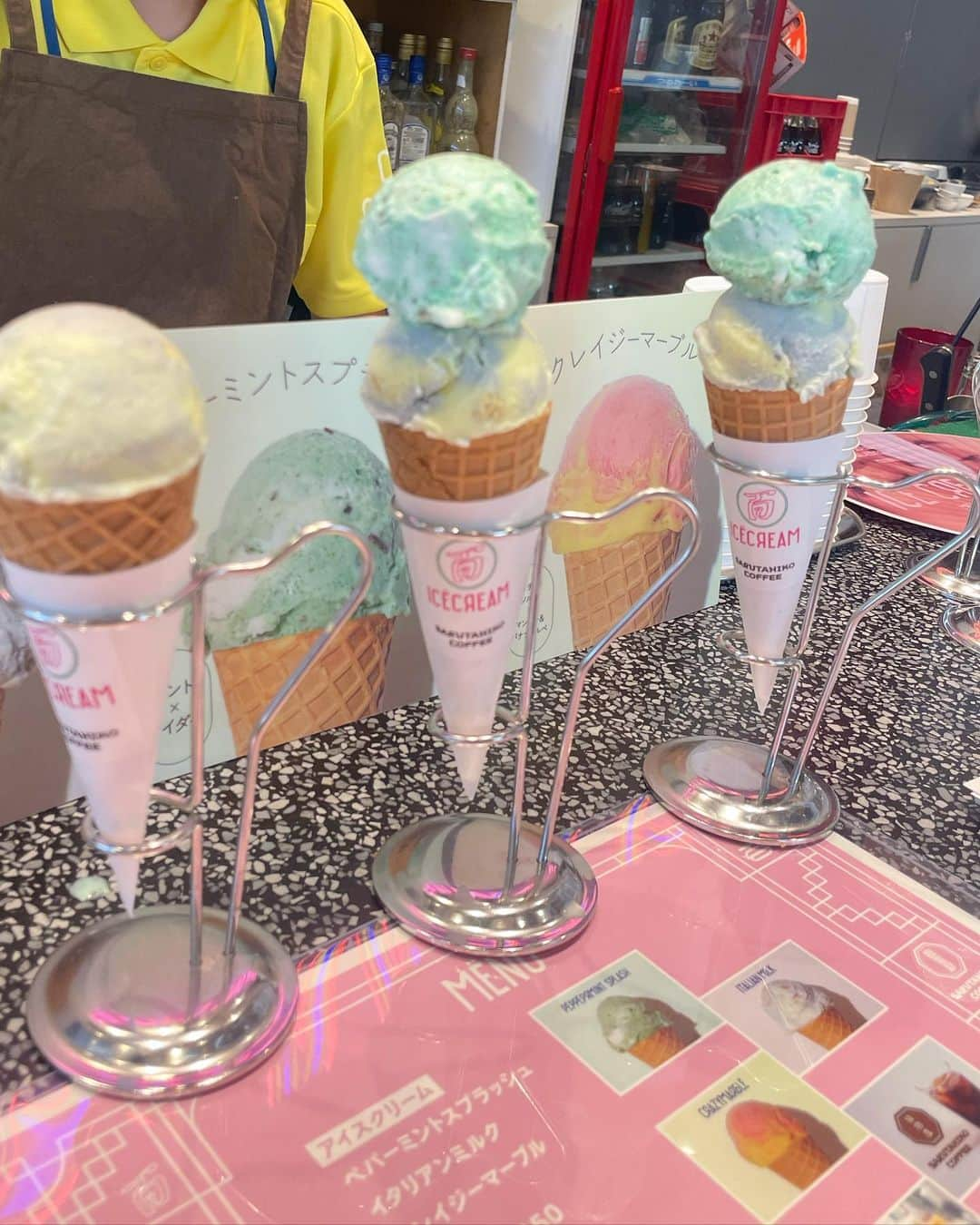 新井郁さんのインスタグラム写真 - (新井郁Instagram)「#icecreamfever #アイスクリームフィーバー #아이수구림피버 #🍨❤️‍🔥  #movie #映画 #영화   先日渋谷PARCOのcommuneで 行われた1日限定スペシャルイベントに 遊びに行ってきました~！☺︎  ˗ˏˋ イタリアンミルクと、 　　ペパーミントスプラッシュ。ˎˊ˗  公開まであと少し🍨🩵」6月24日 14時58分 - araiiku_official