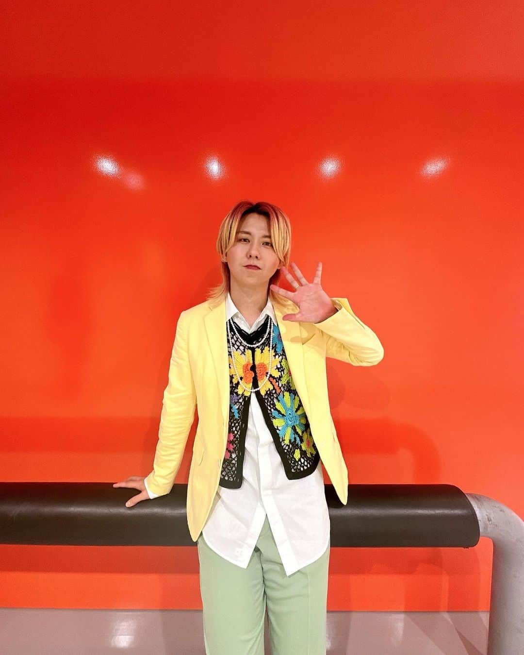 藤澤涼架のインスタグラム：「🧡🌼✌️」