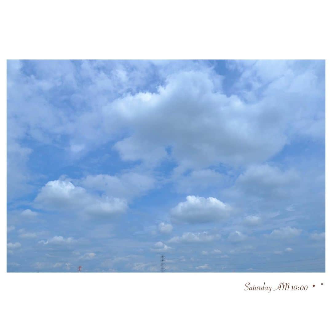 菊池真以さんのインスタグラム写真 - (菊池真以Instagram)「梅雨の晴れ間🥰暑いね。▷▷2枚目🍒今年も、さくらんぼ始めました*・。*・。*・。*・。*・。*・。  #ときめく雲図鑑　📘 #真夏日一歩手前」6月24日 15時13分 - mai_sorairo