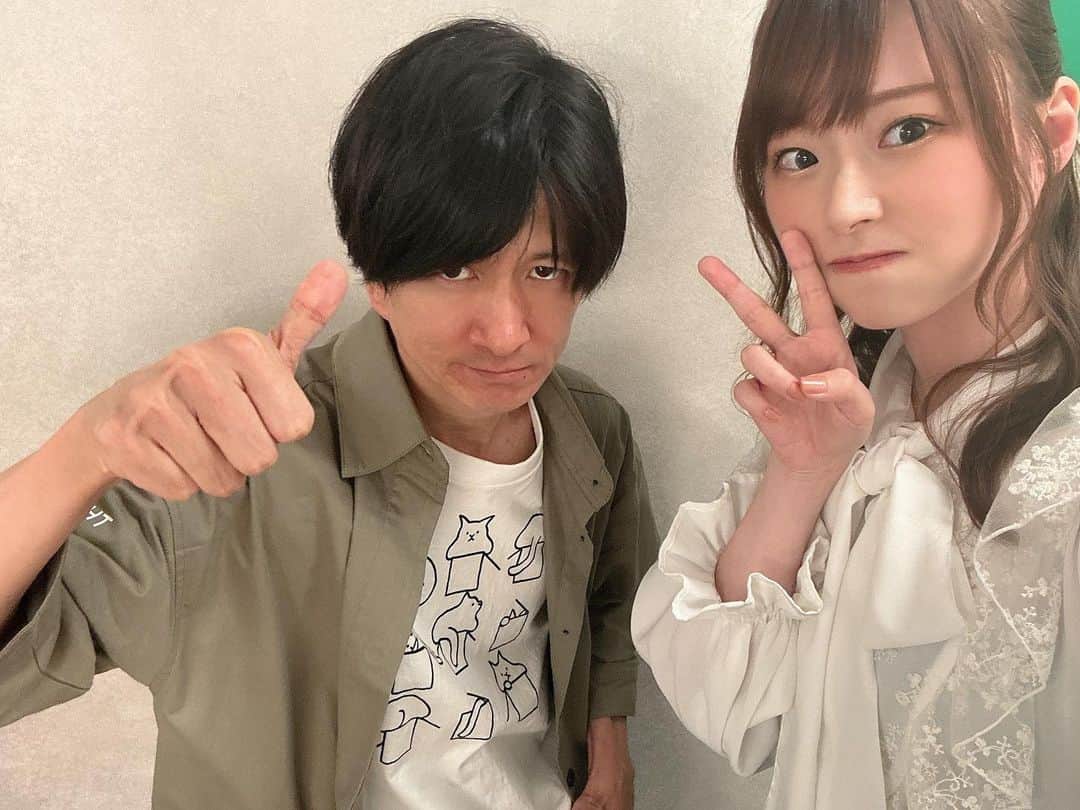 花奈澪さんのインスタグラム写真 - (花奈澪Instagram)「劇作家の話。  なんか気付いたら終わって2週間も経ってました。 なるやの役者休業公演。 私を嫁役に選んでくれてありがとう。 あ、元だけど。  母親役をやるのはとても新鮮でした。 なるややカドショーと 実年齢の上の役をこうしてやって。 なんかすごく良いなって思った。  生きてきたよね、我々。  実年齢より若い役をやるのも勿論楽しいけれど、経験してない人生を演じることこそ"ああ、芝居してるなぁ"って感じる。  全てのシーンで、ああ芝居してるなぁって感じられる、好きな会話が沢山あったな。 お芝居ってやっぱ楽しいなって思わせてくれました。  ありがとうね家族。  #劇作家の話」6月24日 15時43分 - namio_dao