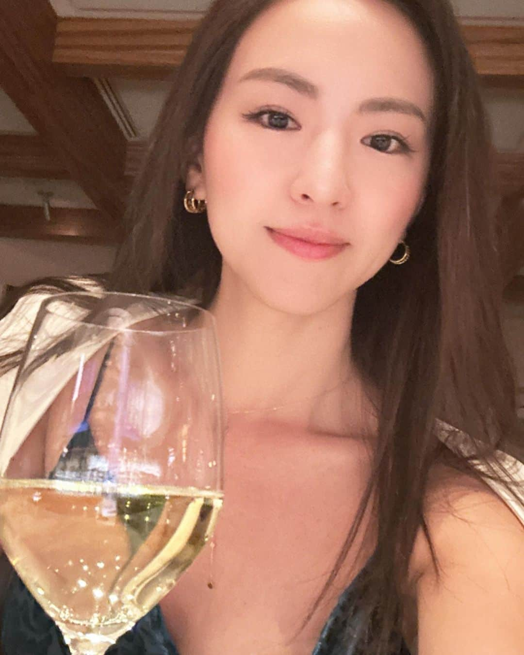 西内ひろさんのインスタグラム写真 - (西内ひろInstagram)「寝る前に一杯だけ飲むの好き🍷」6月24日 15時42分 - 0214hiro