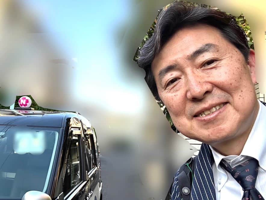 笠井信輔さんのインスタグラム写真 - (笠井信輔Instagram)「先日、タクシーを拾ったら１枚のカードを下さいました  「おめでとうございます このタクシーは幸運のタクシーです」  個人タクシーの運転手さんが 何かカルトな宗教にでも入っているのかと思いましたが、違いました  タクシーの大会社、日本交通  もらったカードには 5000分の7  日本交通では5000台のタクシーが走っているそうですが、そのうち 屋根のランプ（あんどん）がピンク色のタクシーは7台だけ  それに乗ることができたあなたは幸運だと言うことなんです  何かいいですよね  ドクターイエローを見ると幸運だとか  黄色いフォルクスワーゲンのビートルに出会うとラッキー  そういえば、小学校の頃 1日、5台フォルクスワーゲンのビートルを見ると幸せが訪れるとかで数えたことがありました  白いカラスも縁起がいいんですよね  なんか懐かしく、そんなことたくさん思い出しました  で、降りてみると  ほんとだ、ランプがピンク  皆さんは乗った事はありますか？ ピンクのタクシー  きっといいことありますね」6月24日 15時47分 - shinsuke.kasai