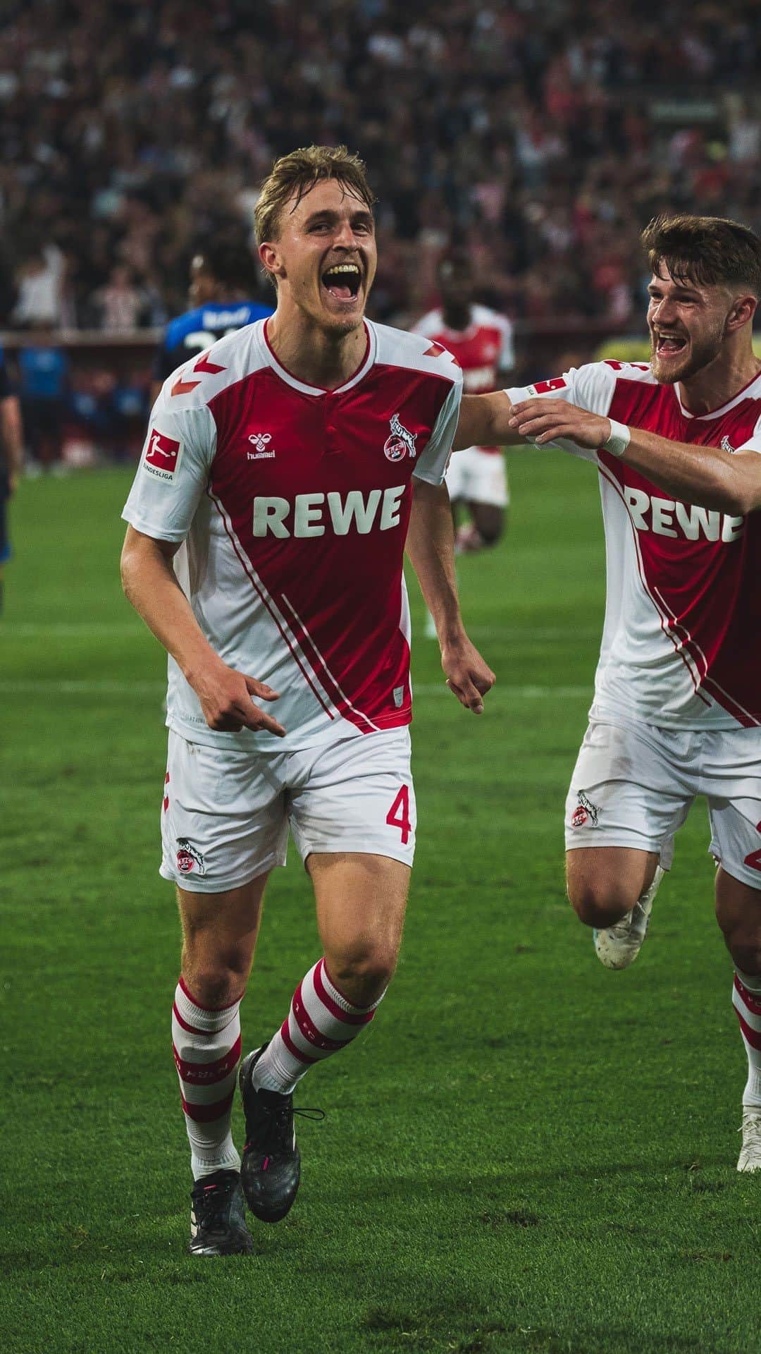 1.FCケルンのインスタグラム：「𝙜𝙤𝙖𝙡 𝙤𝙛 𝙩𝙝𝙚 𝙨𝙚𝙖𝙨𝙤𝙣 ⚽️🗳️ Das große Finale steht an! #effzeh-Fans, wen krönt ihr zum Sieger? 🥇   Ihr habt die Wahl zwischen Hübis Hackenzauber 🧙‍♂️ oder Bennos Strahl ☄️.  Stimmt ab! ___ #effzeh」
