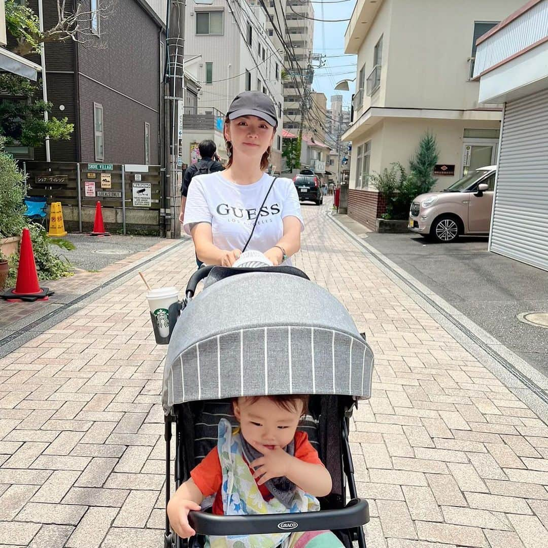 アクア新渡戸のインスタグラム：「久しぶりに江ノ島に🐬🏝  大きいハマグリとサザエのつぼ焼きで 暑い中🍻 🍺ぷはぁ！(>▽<)／〘[最高‼️]   #江ノ島時間  #暑い中でのビール最高   #ハマグリ  #サザエのつぼ焼き🐚」