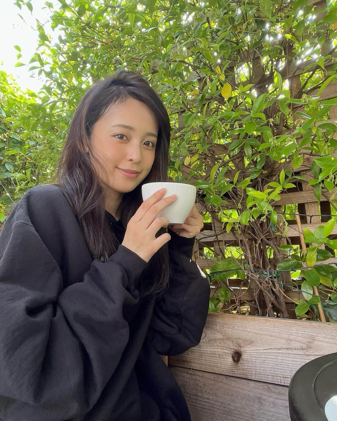 のインスタグラム：「*  Lately 🤍 抹茶ラテ飲んだり 映画見たり 買い物したり🥕 * #LA」