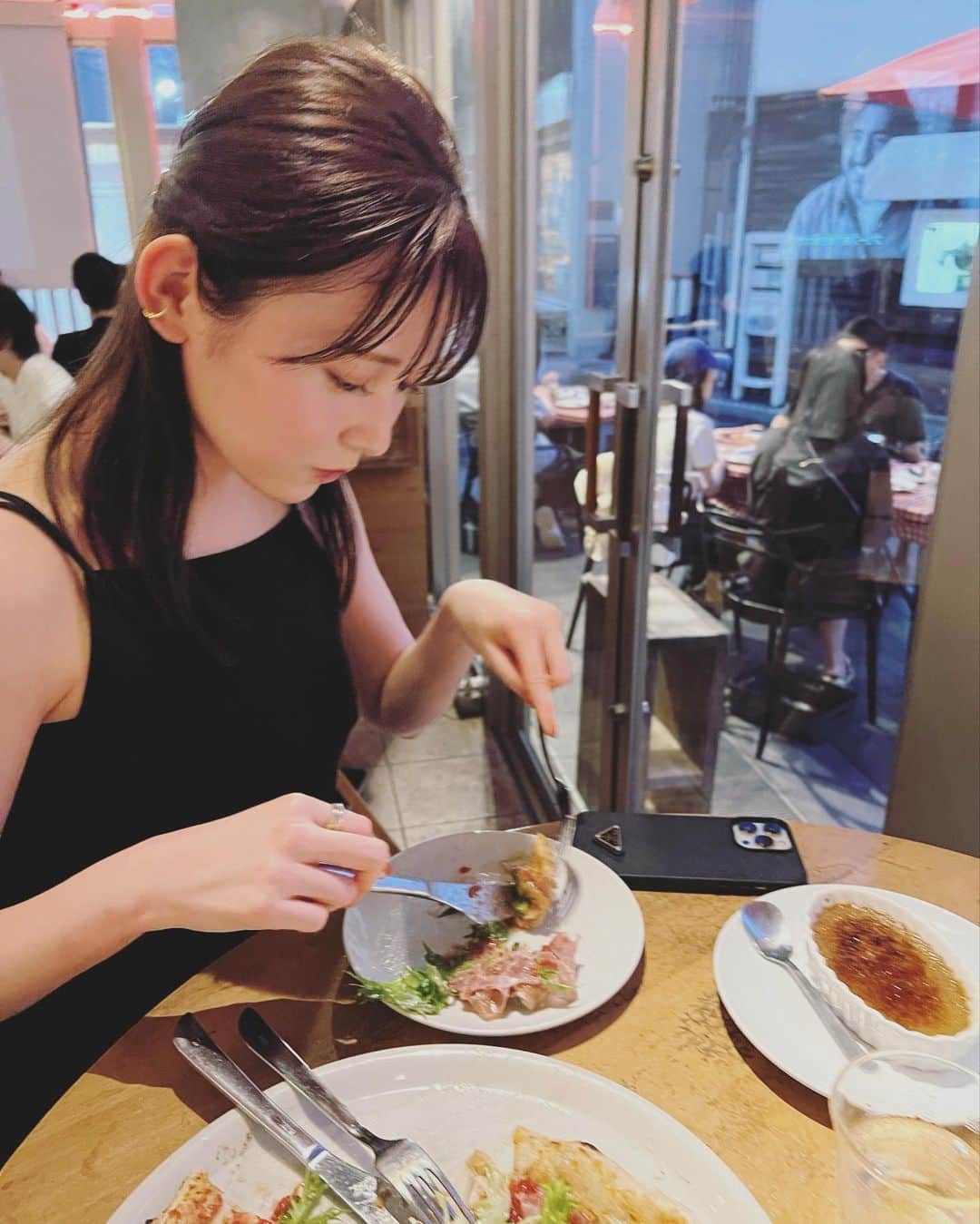 久間田琳加さんのインスタグラム写真 - (久間田琳加Instagram)「イタリアンブームで1枚半も食べてしまった、、美味しすぎる🥹 最近買ったバレッタ、さくっとまとめられてお気に入りです♡」6月24日 22時28分 - rinka_kumada0223