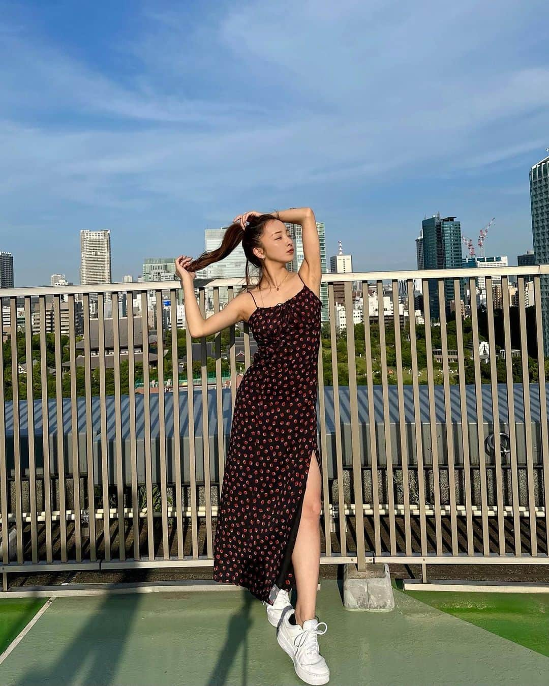 板野友美さんのインスタグラム写真 - (板野友美Instagram)「🍓＋👟  #ootd #Fashion #154cmコーデ」6月24日 17時09分 - tomo.i_0703