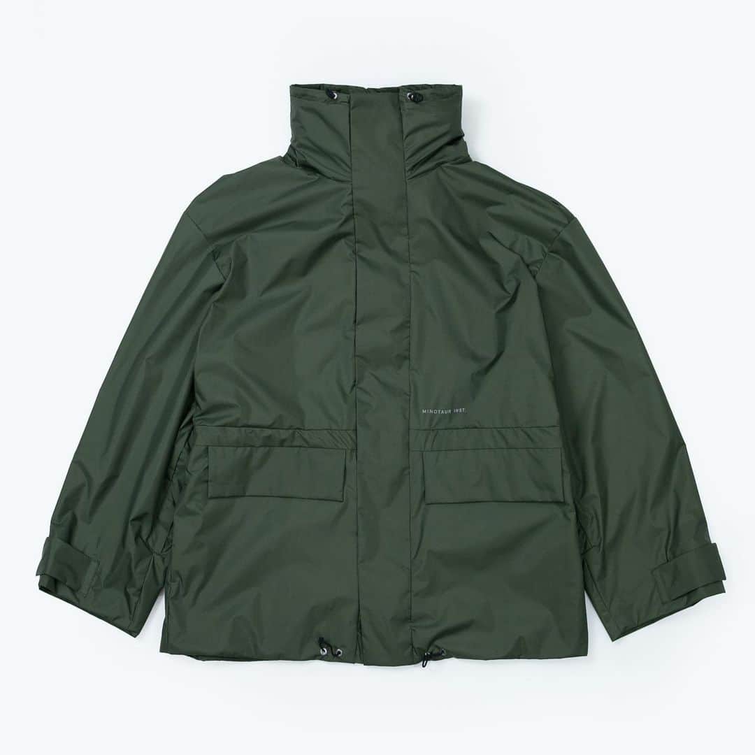 ミノトールさんのインスタグラム写真 - (ミノトールInstagram)「MINOTAUR INST. 3W ARMY JACKET  FUNCTION : QUICK DRYING SUSTAINABILITY WATER ABSORPTION WATER REPELLENT  リサイクル 2LAYER 防水素材を使用し、着用したまま、袖とフードの出し入れ可能なフードブルゾ ン、ジャケット、ベストの 3WAY アウター。 バックを背負ったままの歩行中、自転車、車などの運転中の気温変化や突然の雨に万能なアイテム。 夜間には前後のリフレクター LOGO プリントがライトに反射する都市生活サポートアウター。  Recycled 2LAYER waterproof material is used, and the sleeves and hood can be taken in and out while wearing the hood blouson, jacket, and vest 3WAY outerwear. An item that is versatile for temperature changes and sudden rain while walking with your back on your back, while driving a bicycle, car, etc. Urban life support outer that the front and rear reflector Logo prints reflect on the light at night.  Production : Made in Japan Material : Made in Japan  #minotaur_inst #minotaurinst #minotaur #ミノトールインスト #ミノトール #functional #comfortable #miyashitapark #tech #techwear #テック #relaxsmart #リラックススマート #relaxsmartwear #リラックススマートウェア #techarmyjacket #テックアーミージャケット #army #アーミー #relaxarmyjacket #armyjacket #vest #3way #ベスト #テックアーミージャケット #撥水 #梅雨 #unisex #ユニセックス」6月24日 17時29分 - minotaur_inst._official