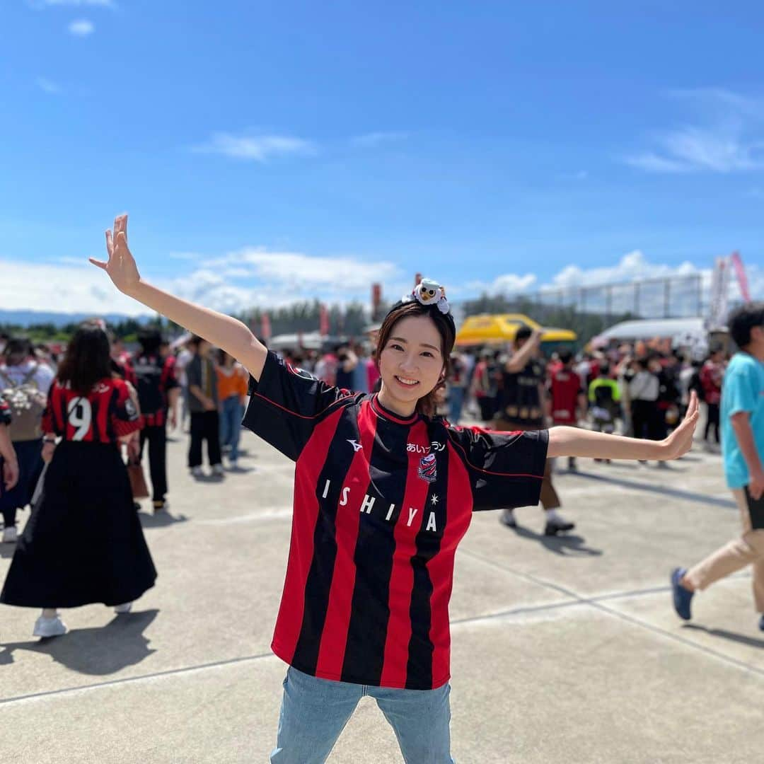 世永聖奈さんのインスタグラム写真 - (世永聖奈Instagram)「⚽️ ⁡ #赤黒フェスタ #北海道コンサドーレ札幌 #コンサドーレ札幌 #consadole #consadolls #チャナティップ 選手 #なまらありがとう #みんな友達 ⁡」6月24日 17時32分 - hbc_yonagasena