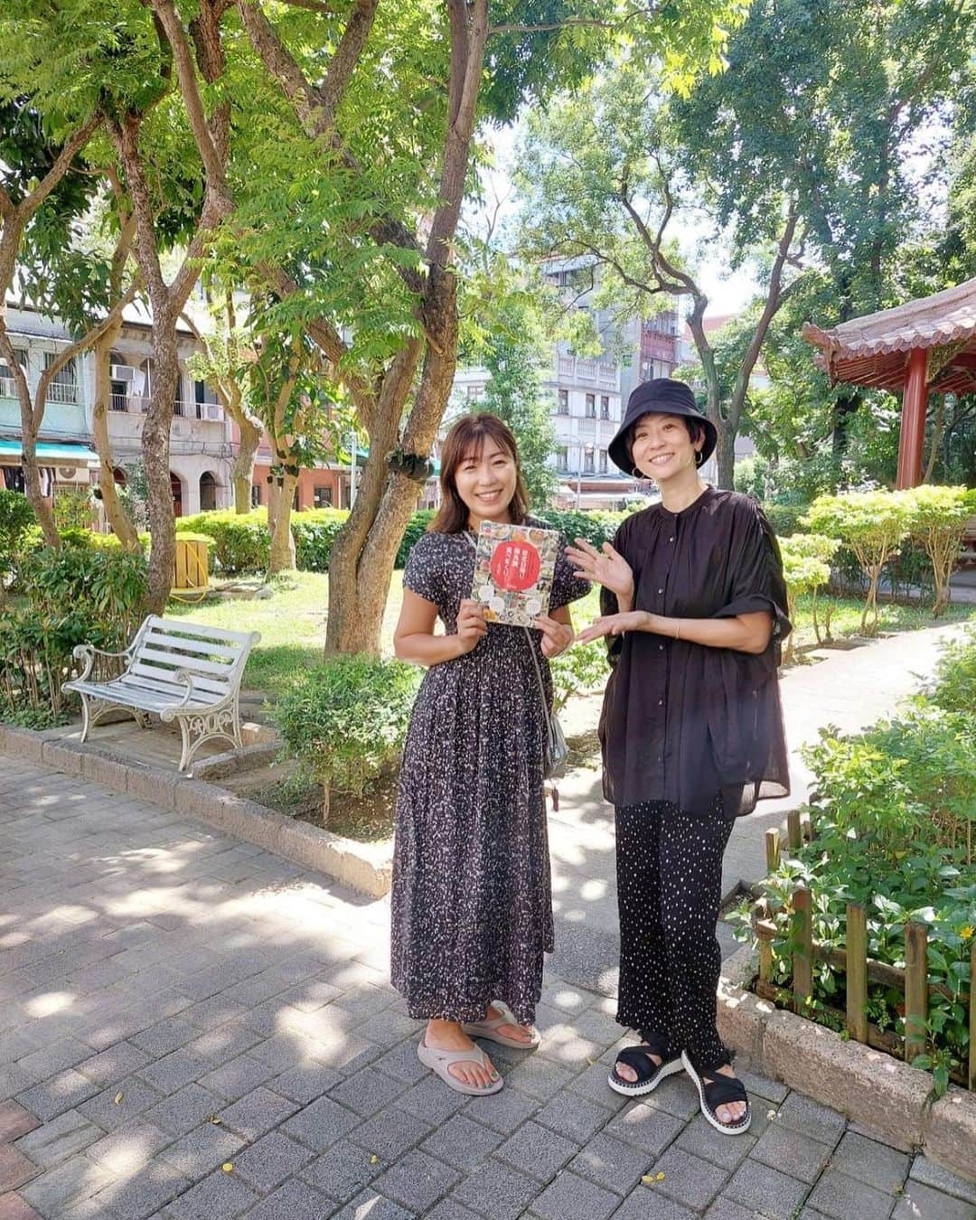 五明祐子のインスタグラム：「台湾旅のプロ弾丸トラベライターの門司さん　@norikomonji ナビゲートの 「食べまくり台湾🇹🇼旅」 のYouTube動画、ギリギリで編集完了しました😂 今夜21:00公開です🤗  これから台湾旅のご予定がある方、台湾旅に行ってみたいなという方、 今夜のYouTube動画と 短時間で効率良くおいしいものを食べて回れるアイデア満載の 門司さんの著書 「台北日帰り弾丸旅食べまくり！」を見ながら行けば 完璧👍です💙  #台湾旅#食べまくり#弾丸トラベラー#弾丸トラベライター #門司紀子　さん」