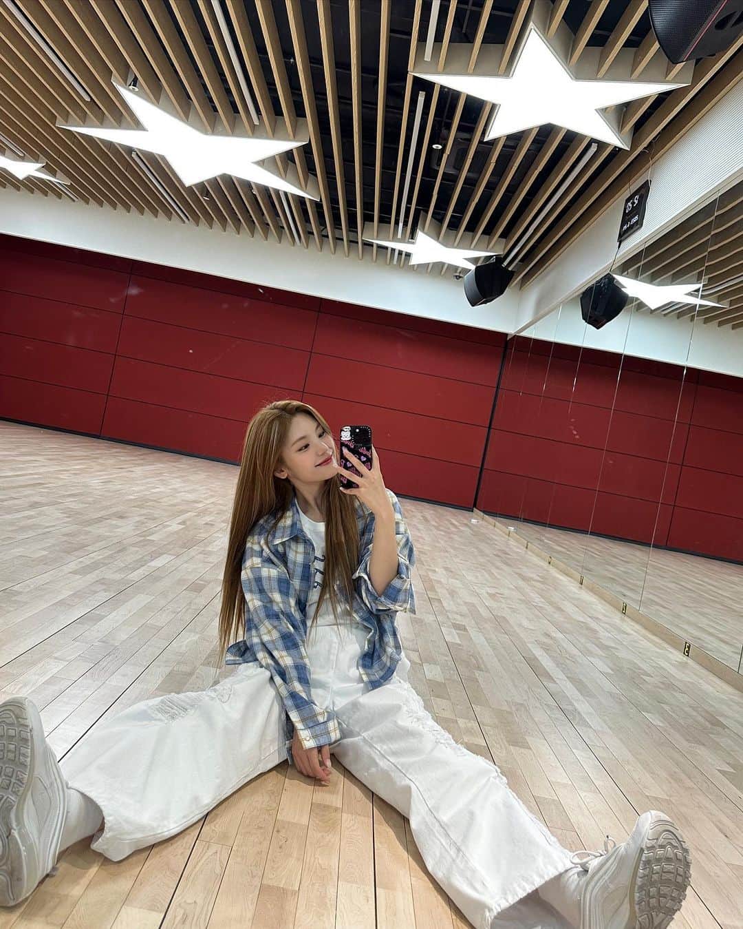 ITZYさんのインスタグラム写真 - (ITZYInstagram)「연습 연습 연습⭐️」6月24日 17時59分 - itzy.all.in.us