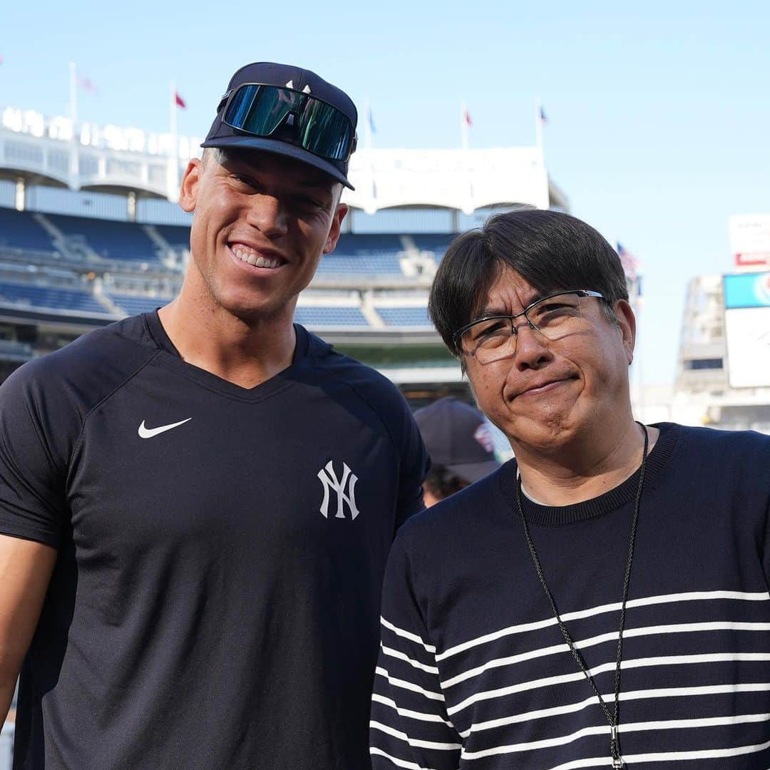 石橋貴明さんのインスタグラム写真 - (石橋貴明Instagram)「ヤンキース、ツインズ、レッドソックス、エンゼルスを突撃！ MLB選手たちに、タカさんが直接感謝を伝えてきました⚾️  交流の全貌は、 #ABEMA「#石橋貴明 お礼参りTHE WORLD 4週ぶち抜きSP」にて 無料配信中です！  #石橋貴明お礼参り #MLB #WBC #吉田正尚 #前田健太  協力 #SPOTVNOW   ABEMAスタッフ」6月24日 18時21分 - takaakiishibashi_official