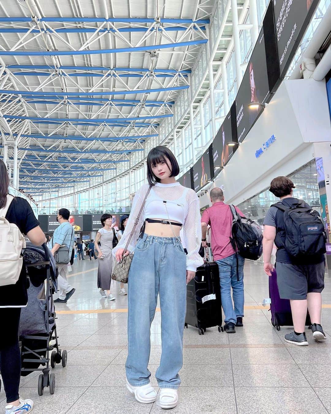 のインスタグラム：「in ソウル  ・ ・  #cosplay #cosplaygirl #japanesegirl #japanesegirlmodel #japanesecosplayer #时装 #时装模特 #角色扮演 #動漫 #코스프레  #코스프레소녀 #粉我 #粉我时装 #自撮り女子 #selfie #自拍 #셀카 #셀카그램 #コスプレ #コスプレイヤー #ピアス #軟骨ピアス  #黒髪ツインテール #ヘアアレンジ #インダストリアル #y2k #y2kファッション」