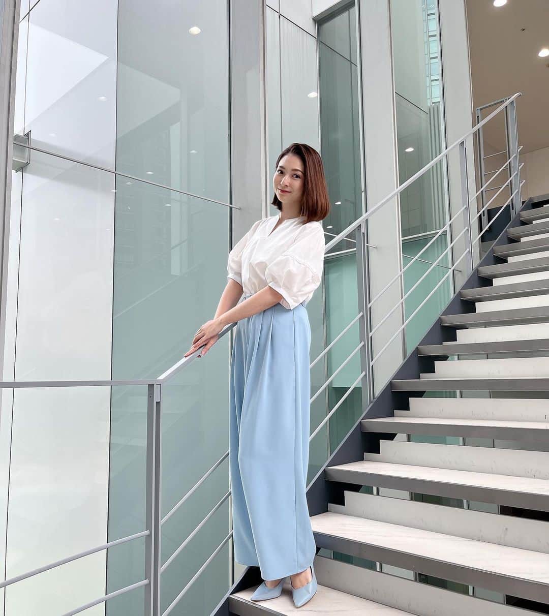 住田紗里のインスタグラム：「水曜日と木曜日のグッド！モーニングの衣装です☀️ どちらもパンツでした  1,2枚目 トップス GeeRA（@geera_official）  パンツ RASW（@rasw_official）  3枚目 トップス•パンツ GeeRA（@geera_official）  #グッドモーニング#衣装#geera#rasw#テレビ朝日#テレ朝#テレビ朝日アナウンサー#アナウンサー#住田紗里」